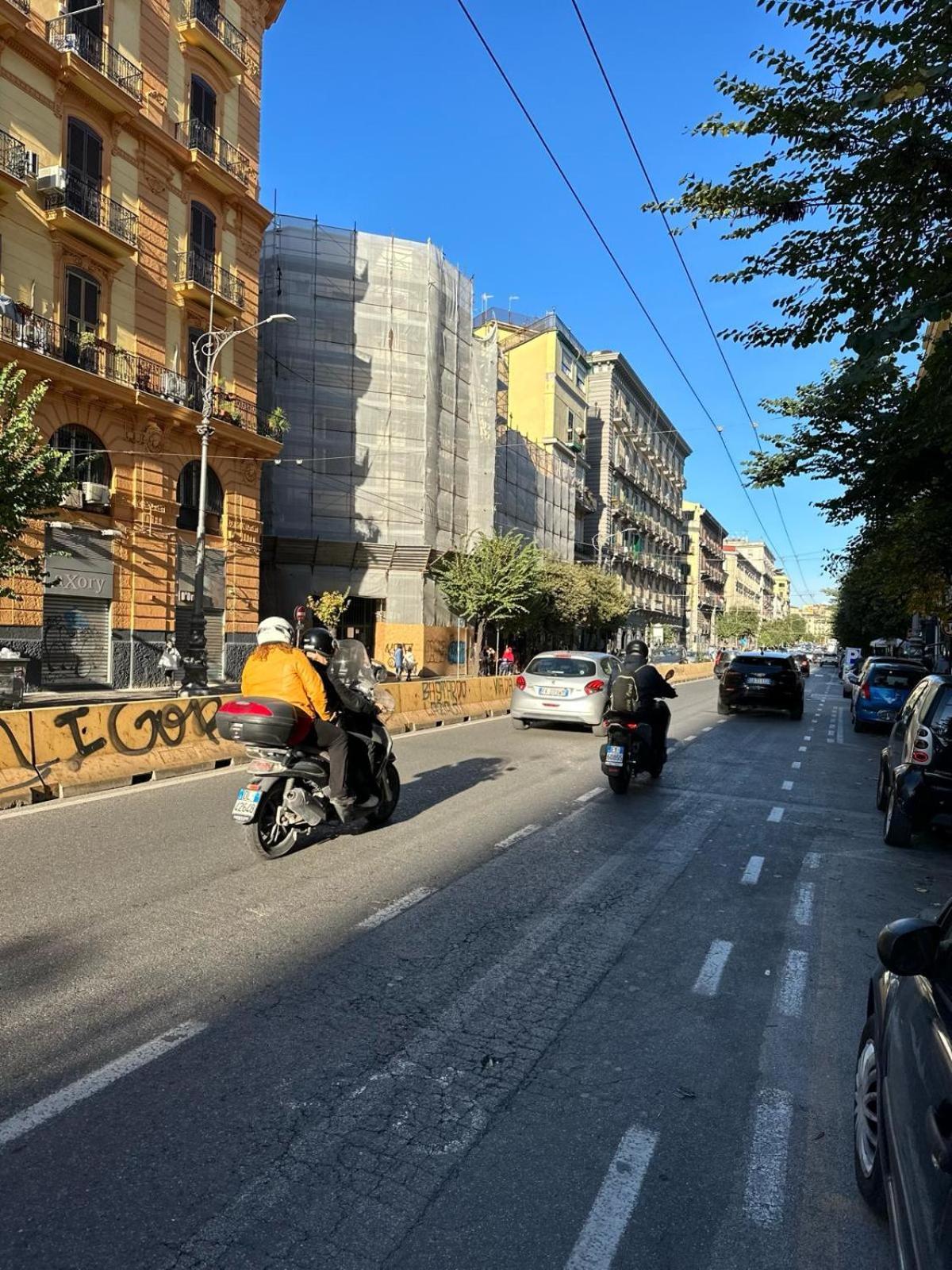 Alesuite Nápoly Kültér fotó